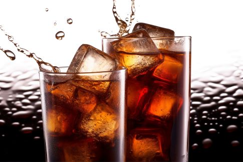 1688204955759216.jpg 攝圖網_600214655_banner_兩杯冰鎮可樂(企業商用)(1).jpg