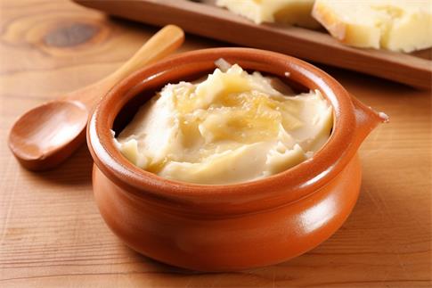 1727656902486405.jpg 攝圖網(wǎng)_600594462_罐子里的豬油(非企業(yè)商用).jpg